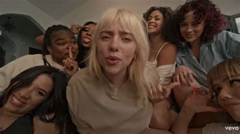 Billie Eilish TWERKS At Epic Slumber Party For Lost Cause Video!